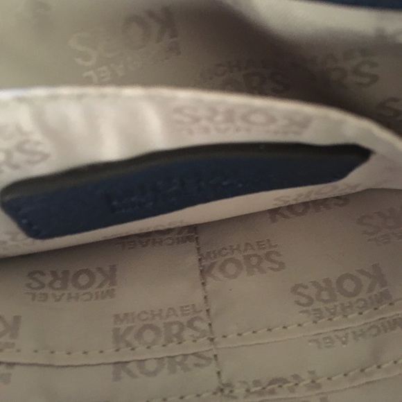 Michael Kors | Royal Blue Leather Gold Chain Shoulder Bag - Picture 6 of 11